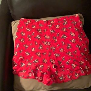 Floral red American Eagle Outfitters skort.